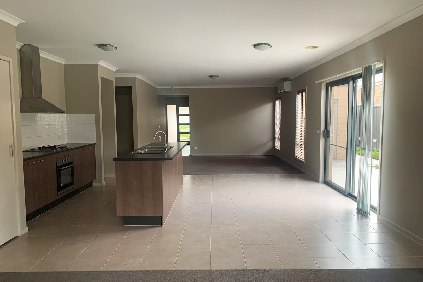 30 Cockatiel Circuit, Craigieburn, VIC 3064, Craigieburn - Thumbnail 4