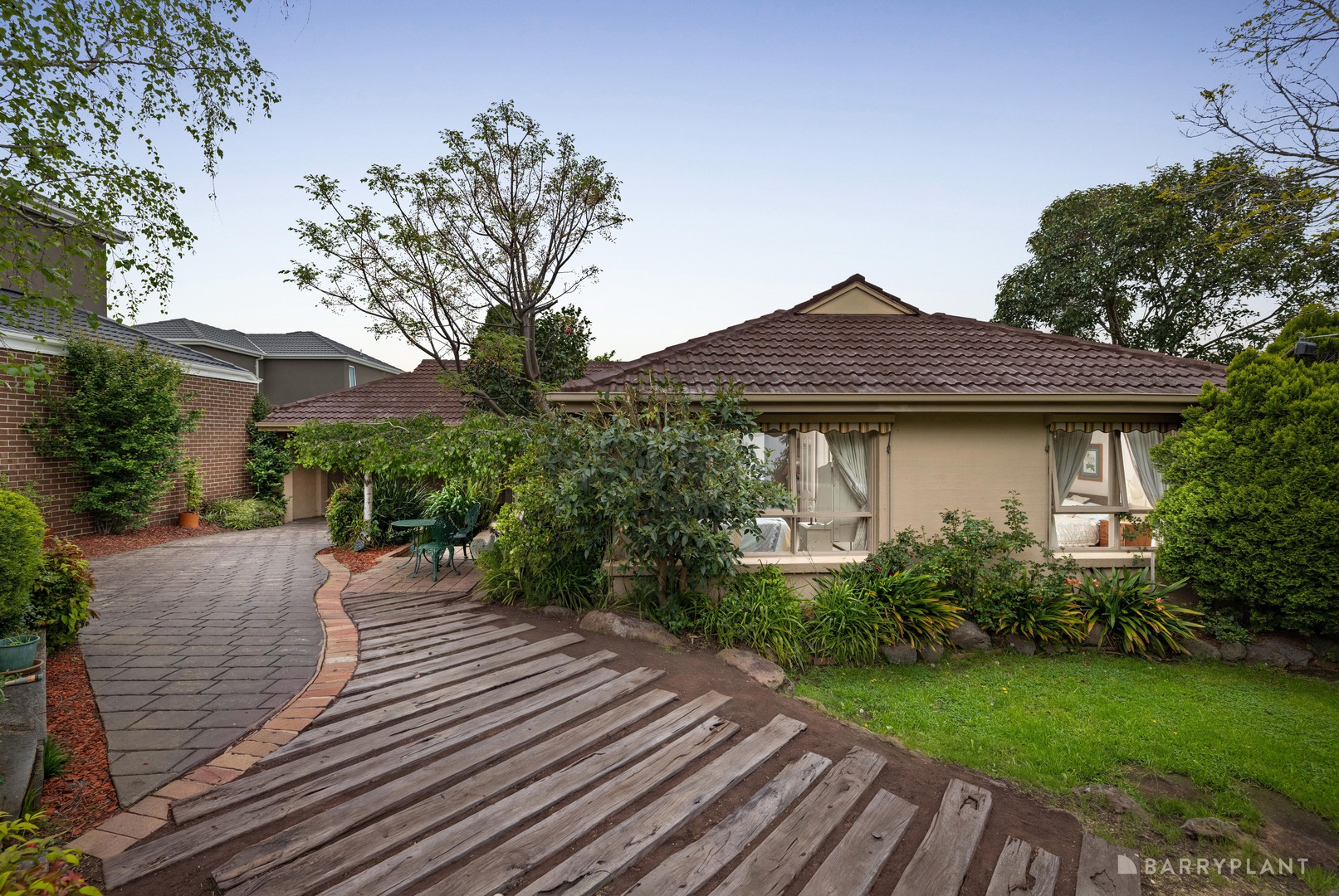 30 Dale Street, Bulleen, VIC 3105 - Thumbnail 2 - 09/10/2026