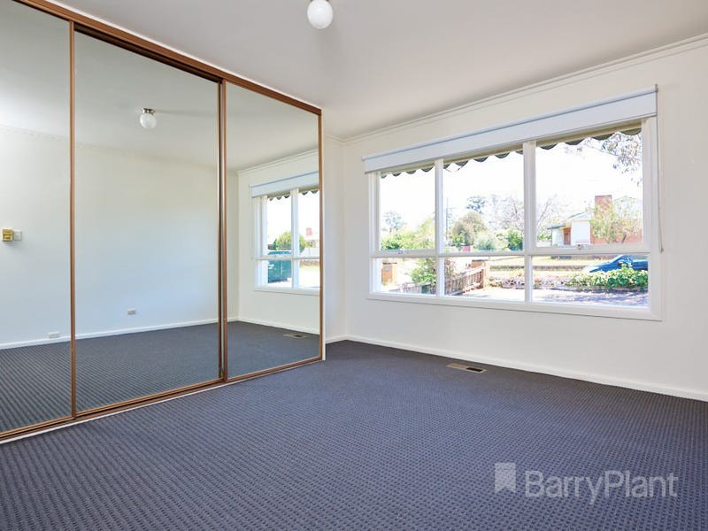 30 Dangerfield Drive, Springvale South, VIC 3172, Springvale South - Thumbnail 4