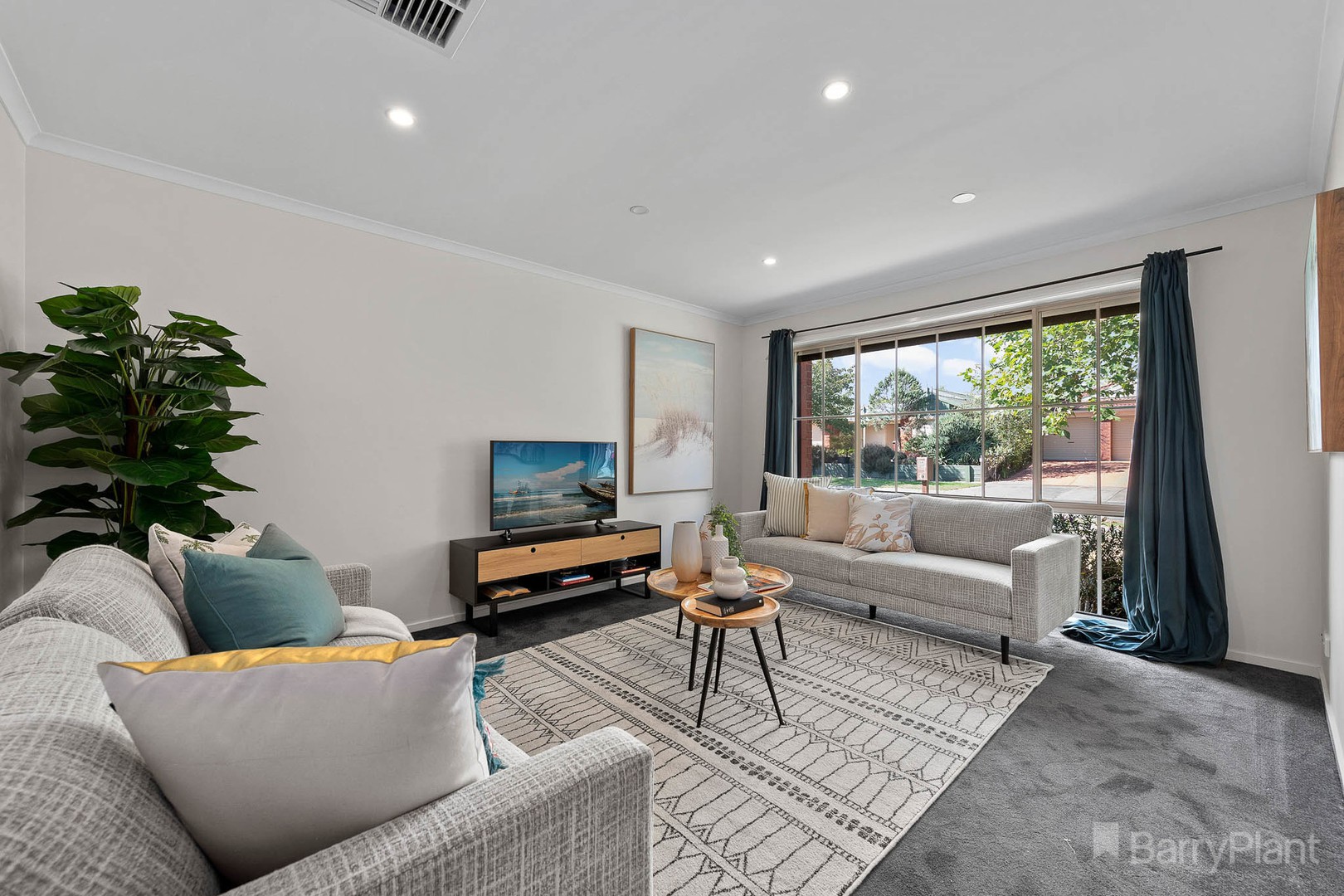 30 Deanswood Way, Narre Warren, VIC 3805, Narre Warren - Thumbnail 3