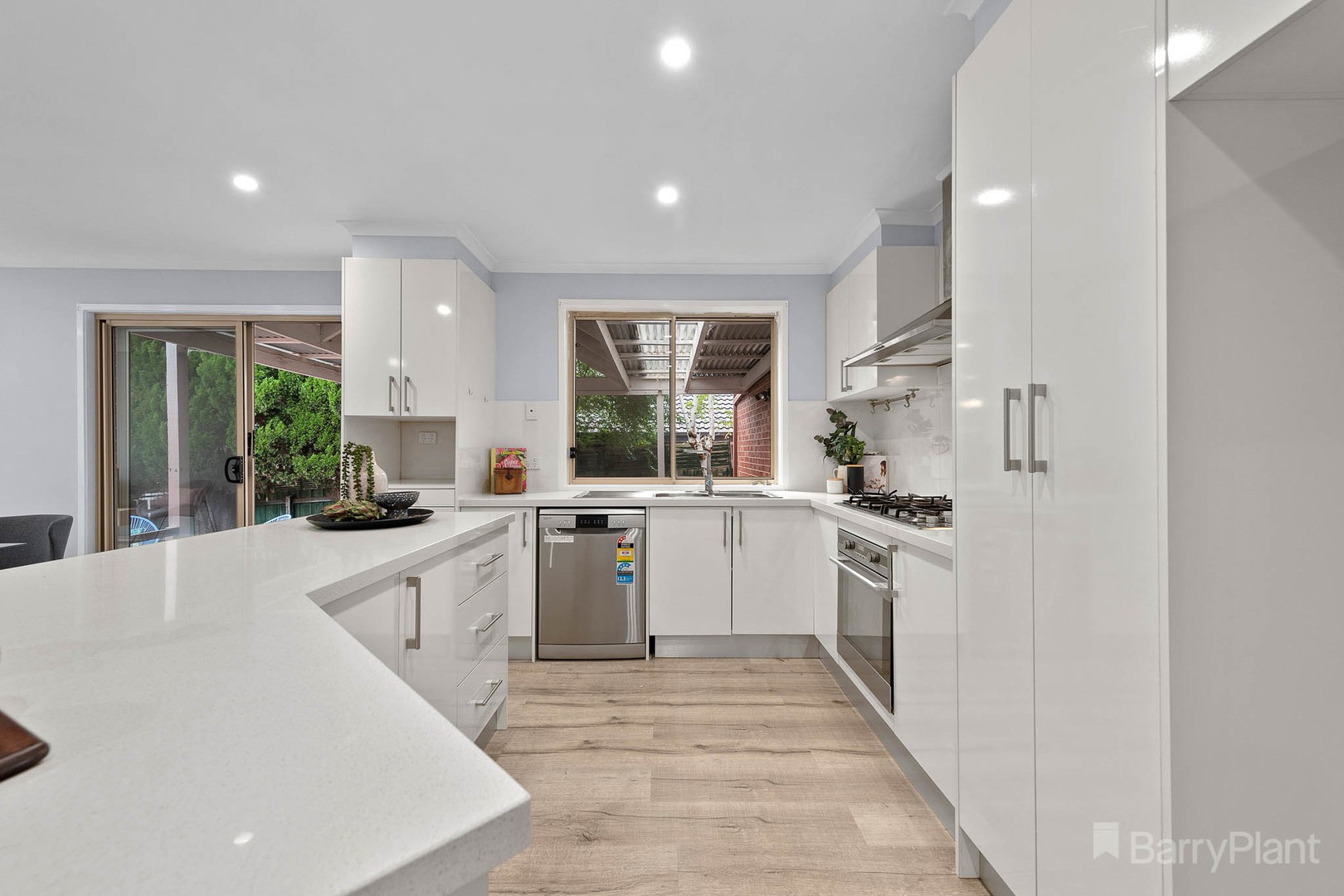 30 Deanswood Way, Narre Warren, VIC 3805, Narre Warren - Thumbnail 5