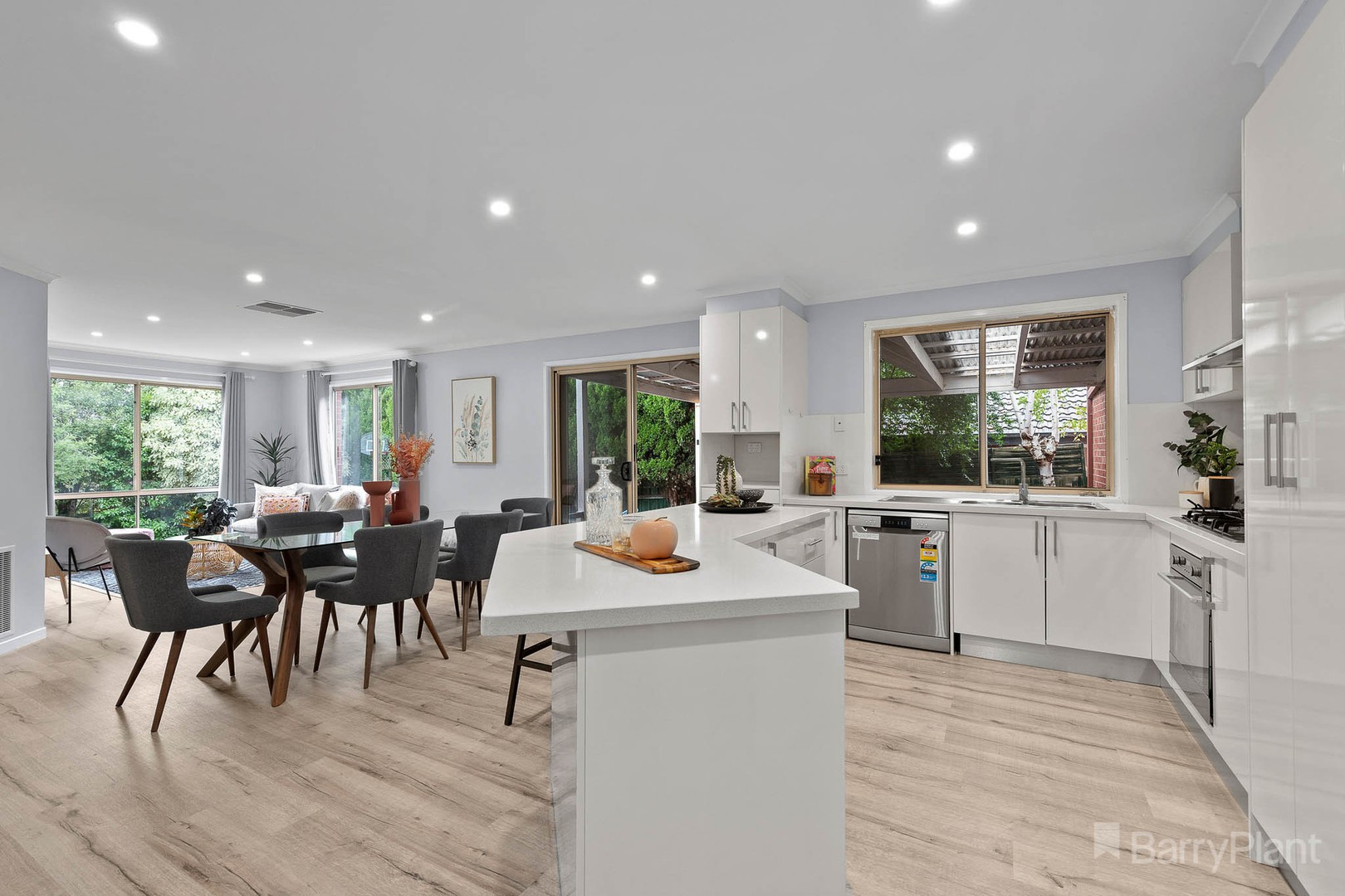 30 Deanswood Way, Narre Warren, VIC 3805, Narre Warren - Thumbnail 6