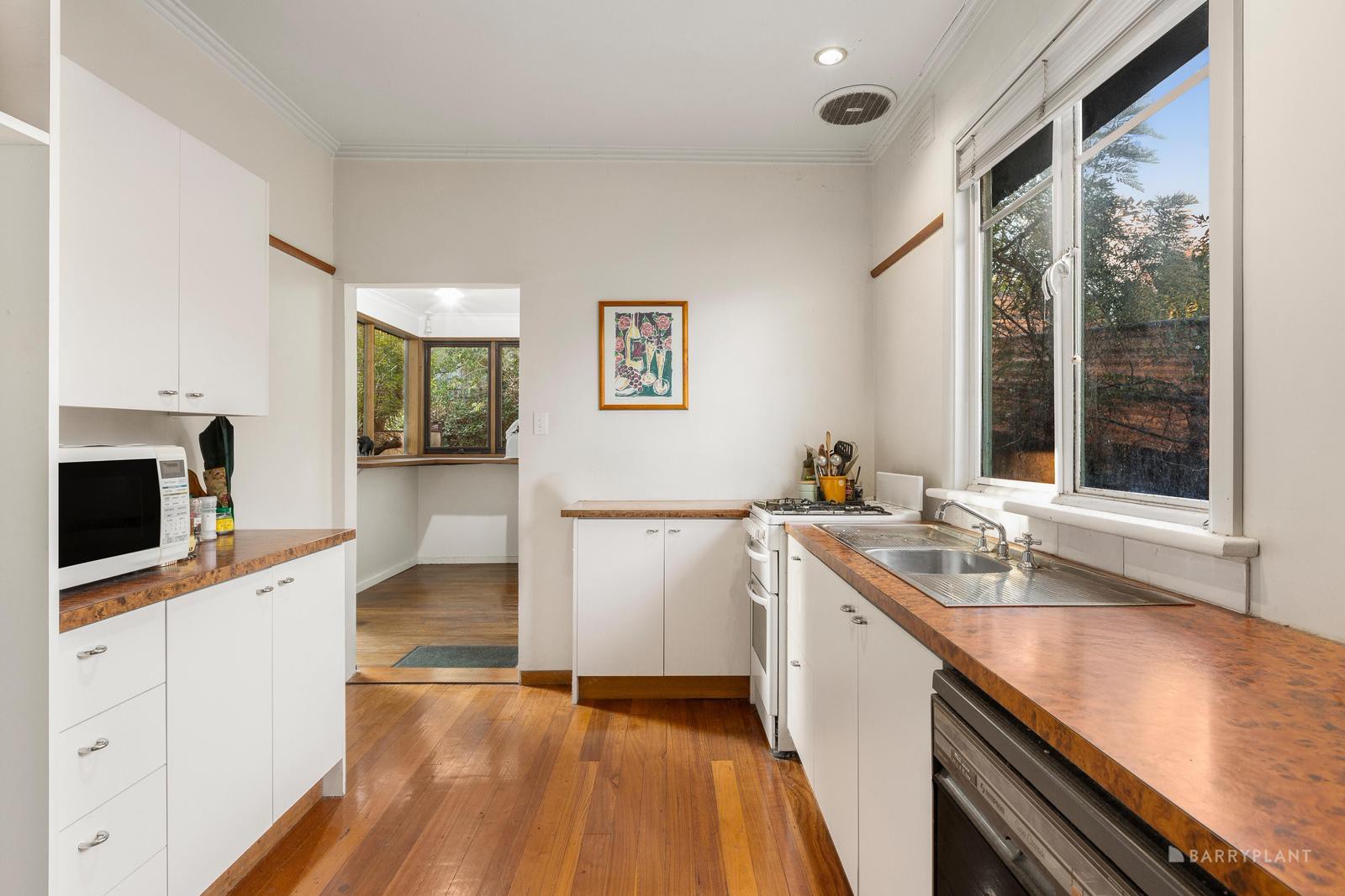30 Douglas Street, Rosanna, VIC 3084, Rosanna - Thumbnail 3