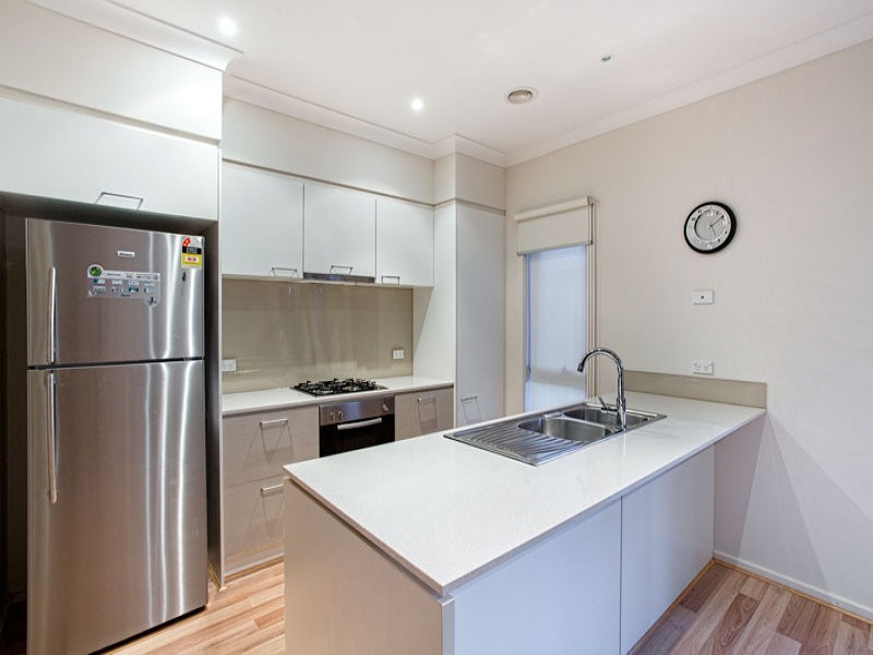 30 Eloura Circuit, Taylors Hill, VIC 3037, Taylors Hill - Thumbnail 2