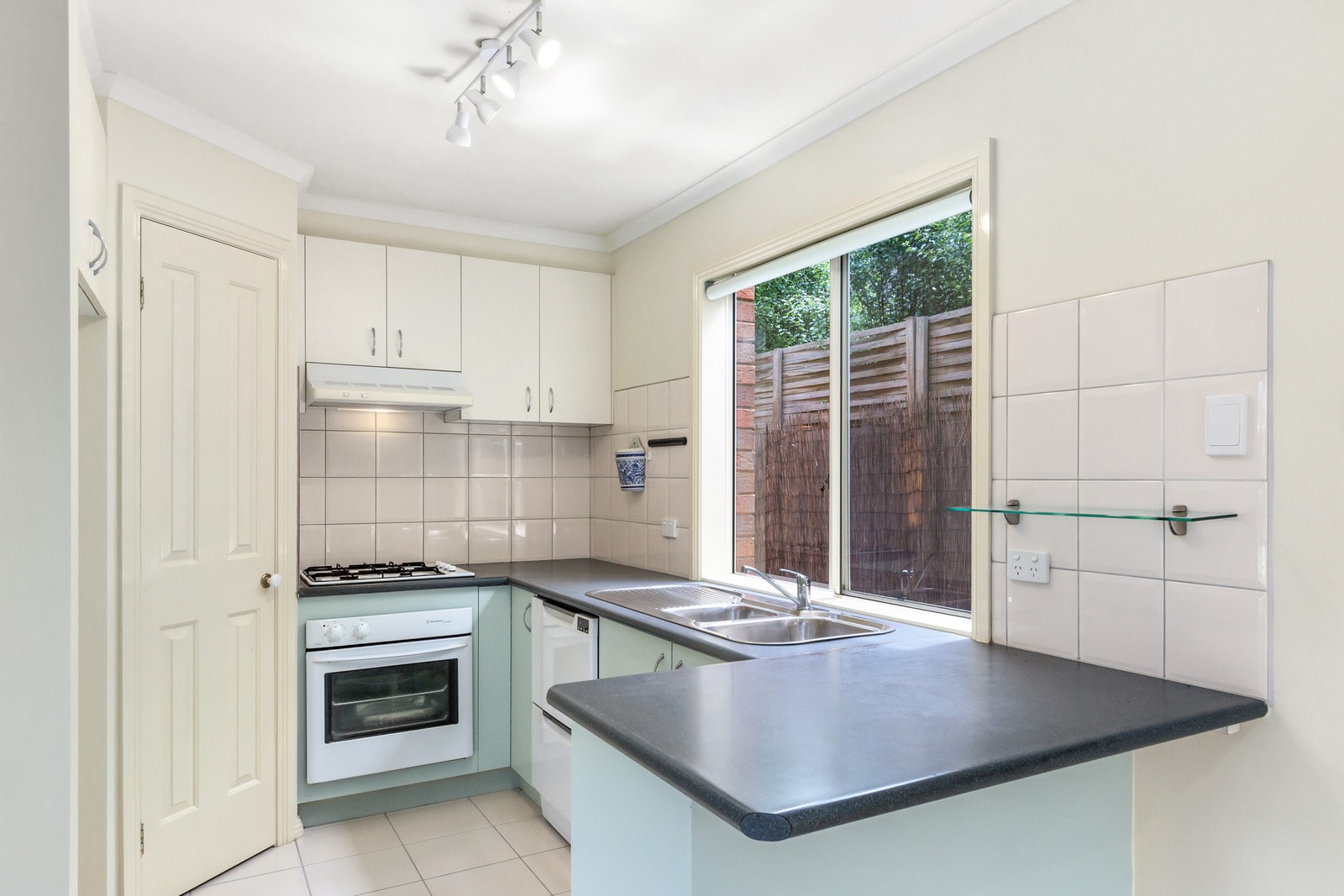 30 Forest Oak Drive, Upper Ferntree Gully, VIC 3156, Upper Ferntree Gully - Thumbnail 4
