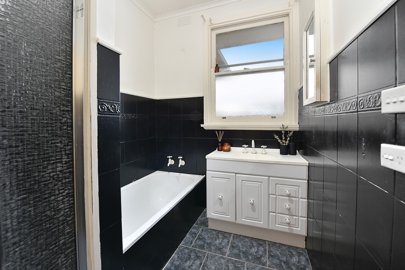 30 Gellibrand Crescent, Reservoir, VIC 3073, Reservoir - Thumbnail 5