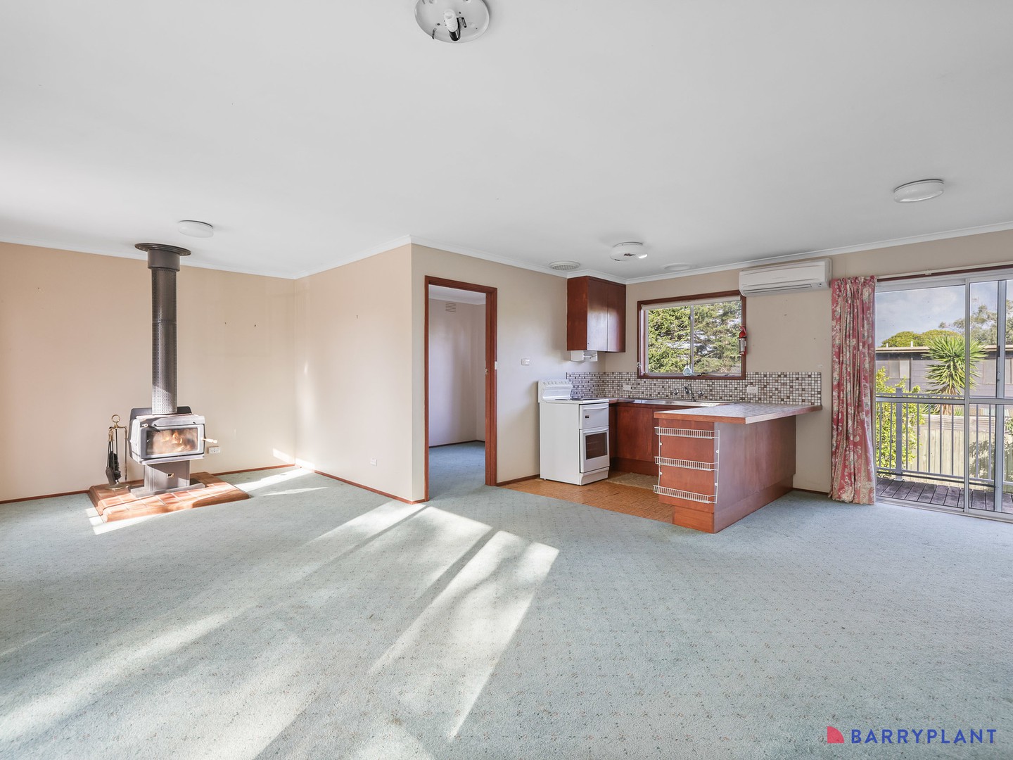 30 Gordon Avenue, Inverloch, VIC 3996 - Thumbnail 2 - 01/07/2026