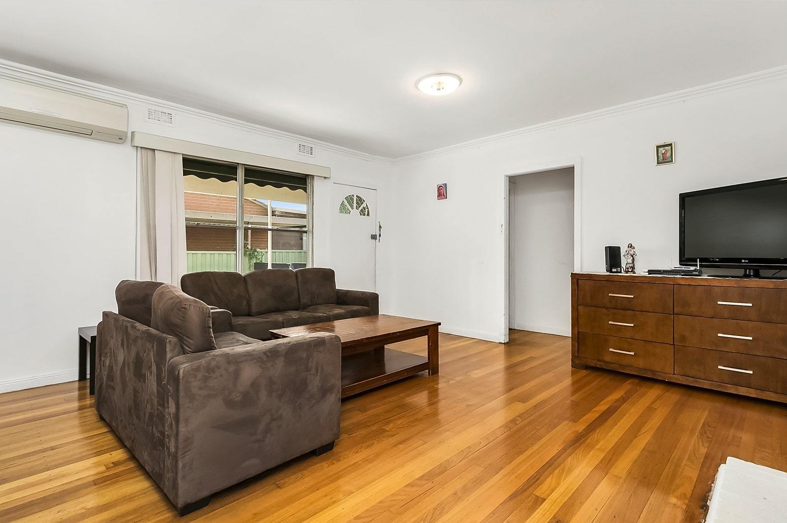 30 Gosford Crescent, Broadmeadows, VIC 3047, Broadmeadows - Thumbnail 4
