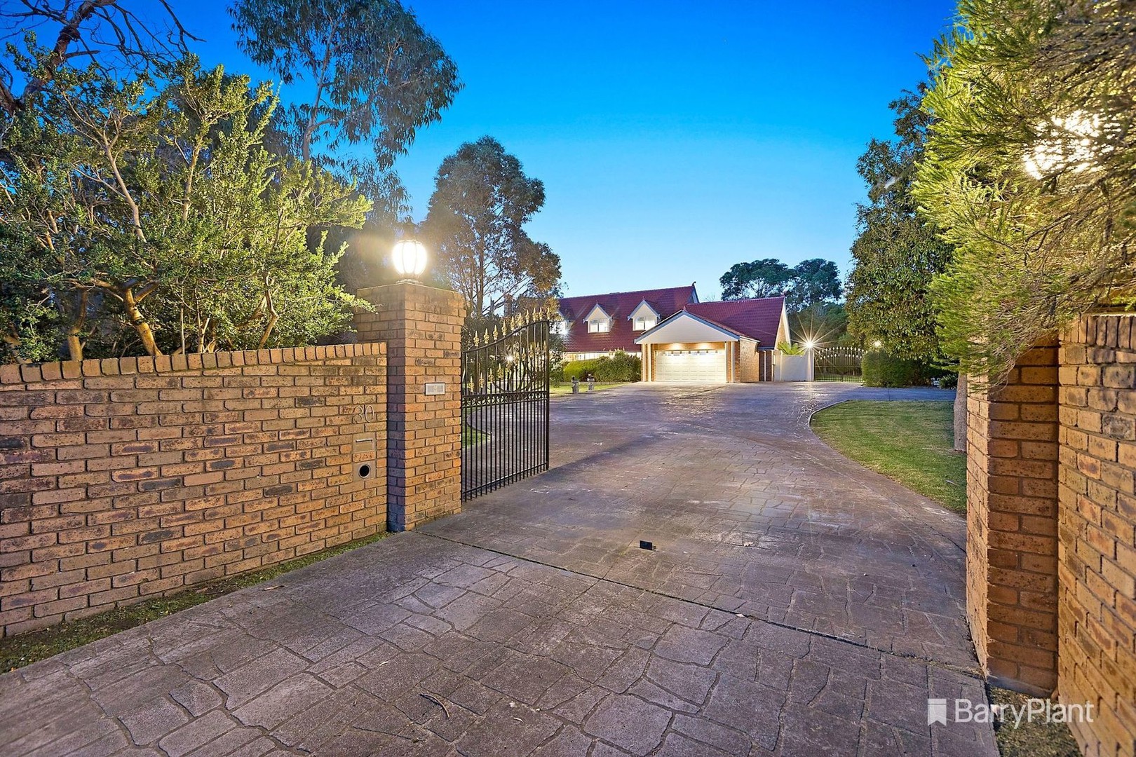 30 Grassmere Road, Langwarrin, VIC 3910 - Thumbnail 2 - 09/10/2023