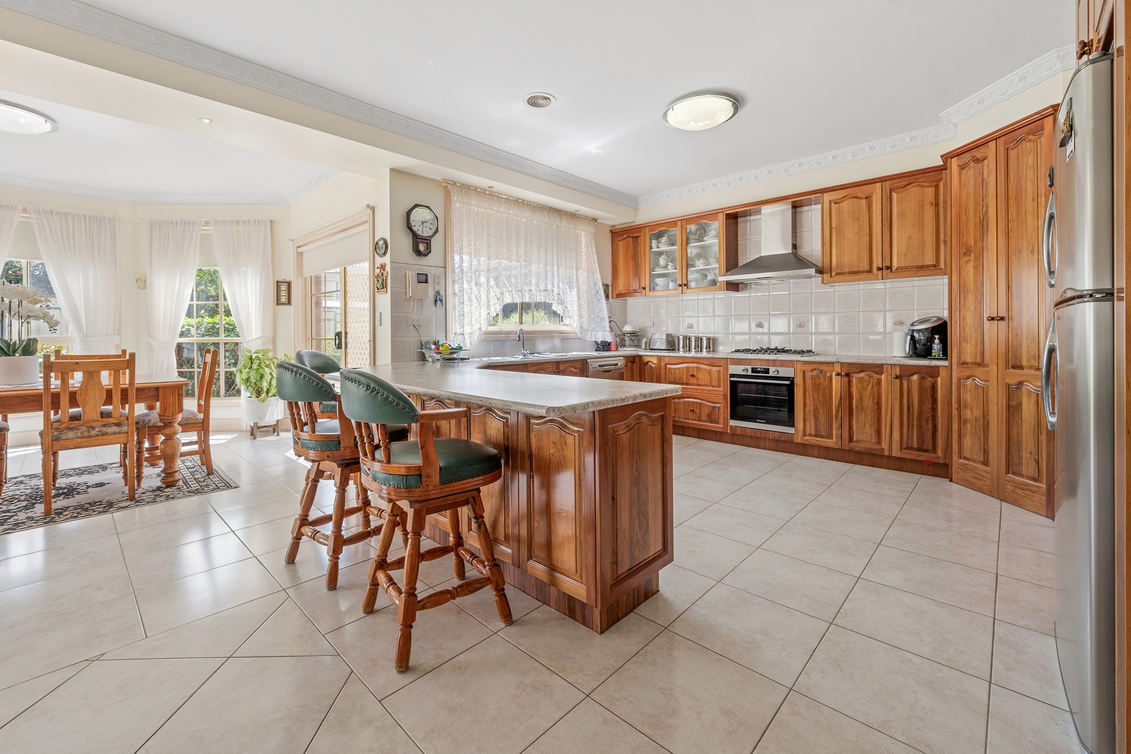 30 Grassy Point Road, Cairnlea, VIC 3023, Cairnlea - Thumbnail 3