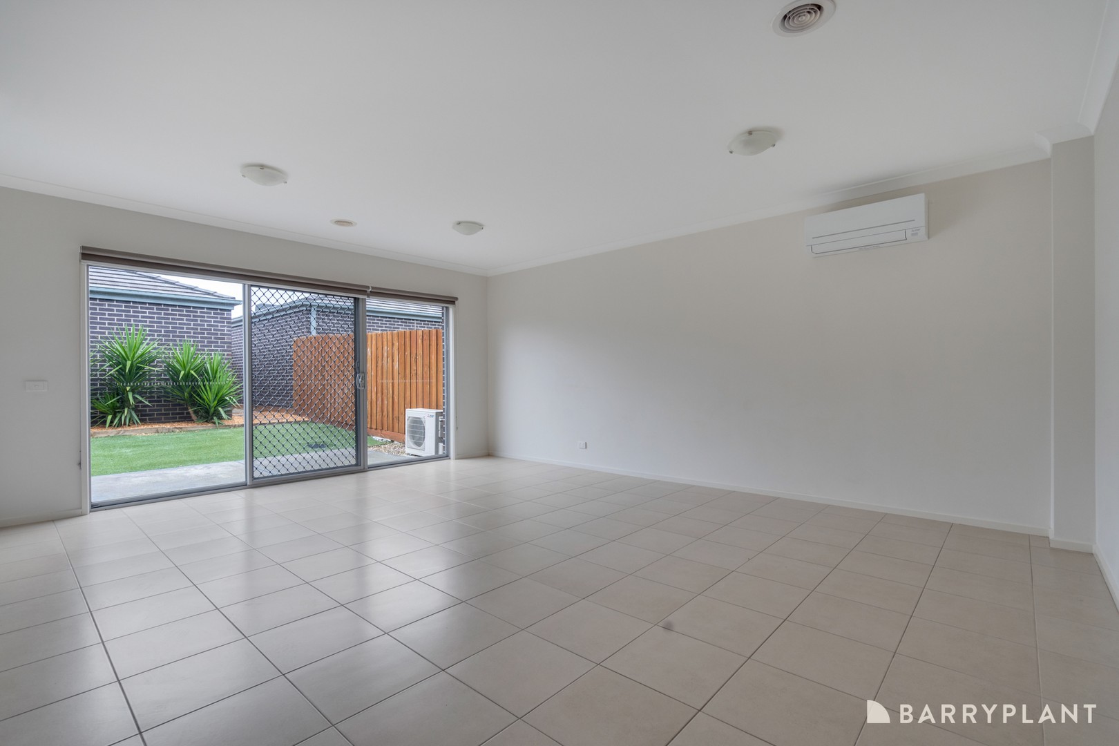 30 Greenhaven Gardens, South Morang, VIC 3752, South Morang - Thumbnail 8