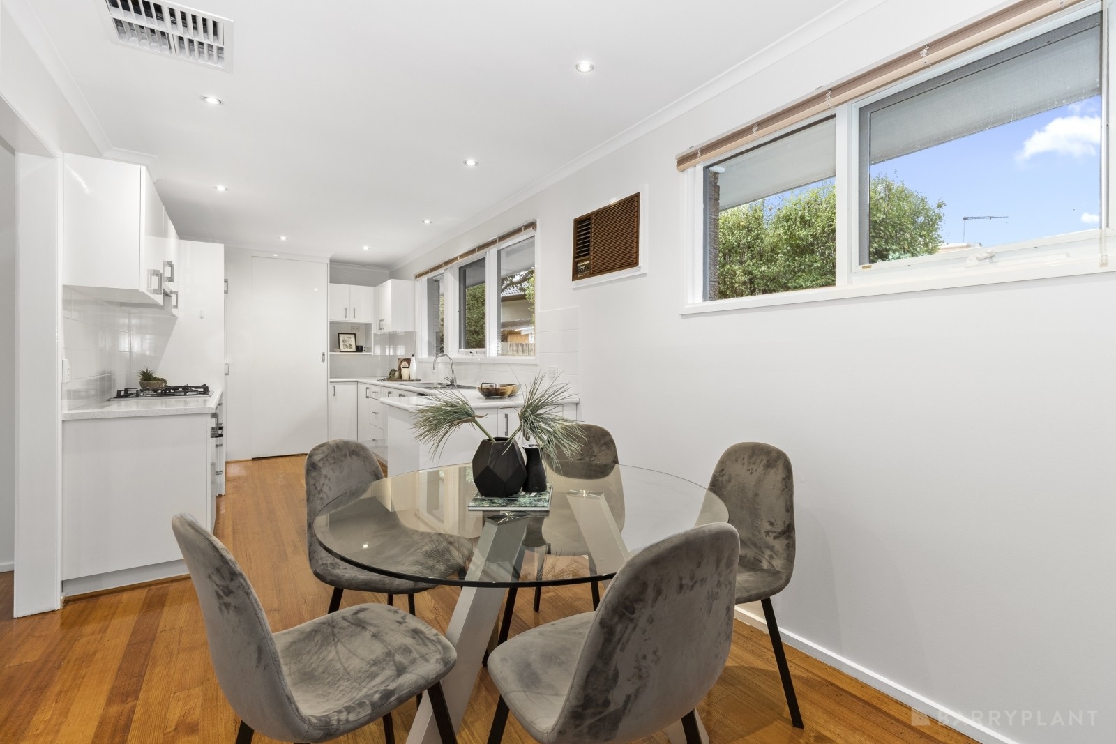 30 Greenock Crescent, Wantirna, VIC 3152, Wantirna - Thumbnail 5