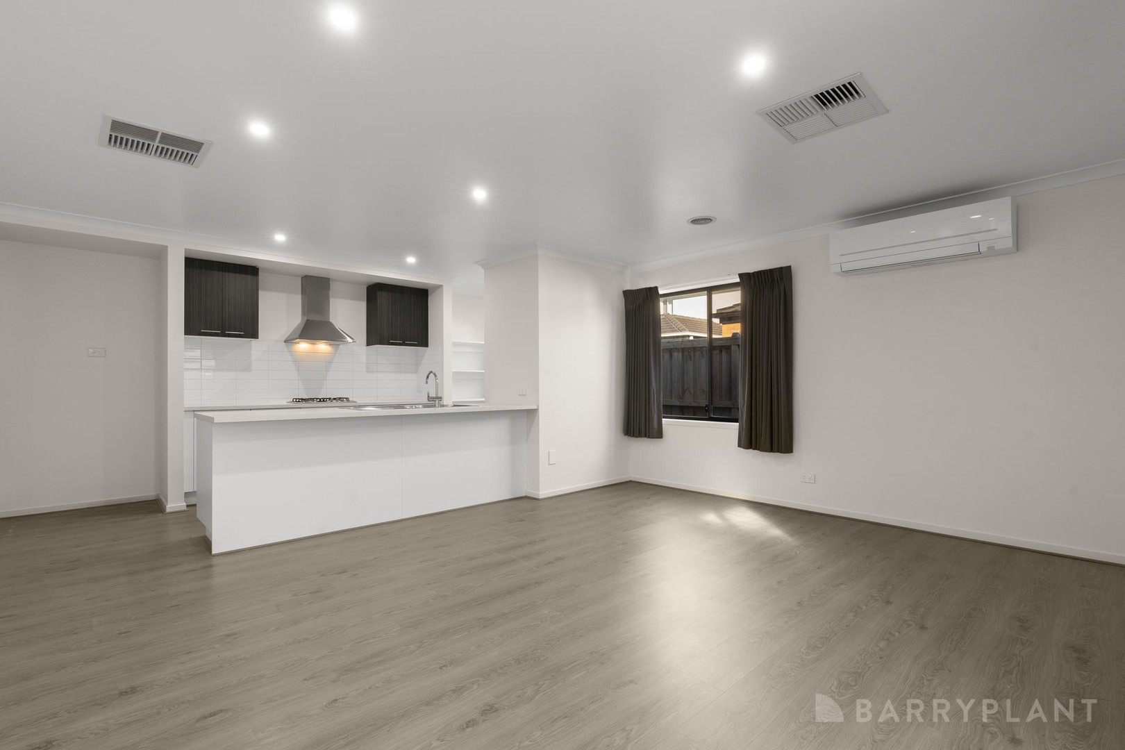 30 Guernsey Street, Clyde North, VIC 3978, Clyde North - Thumbnail 5