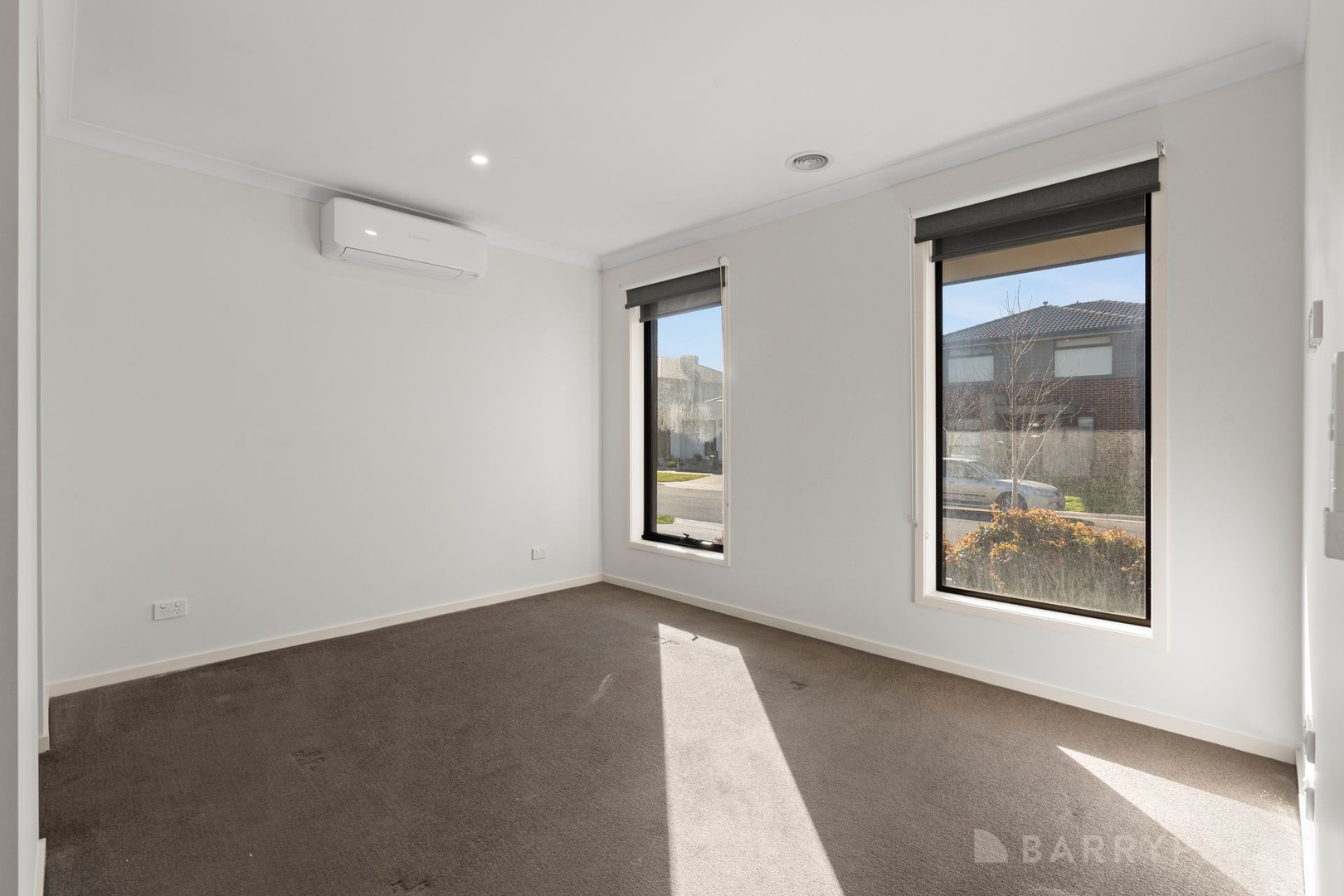 30 Guernsey Street, Clyde North, VIC 3978, Clyde North - Thumbnail 8
