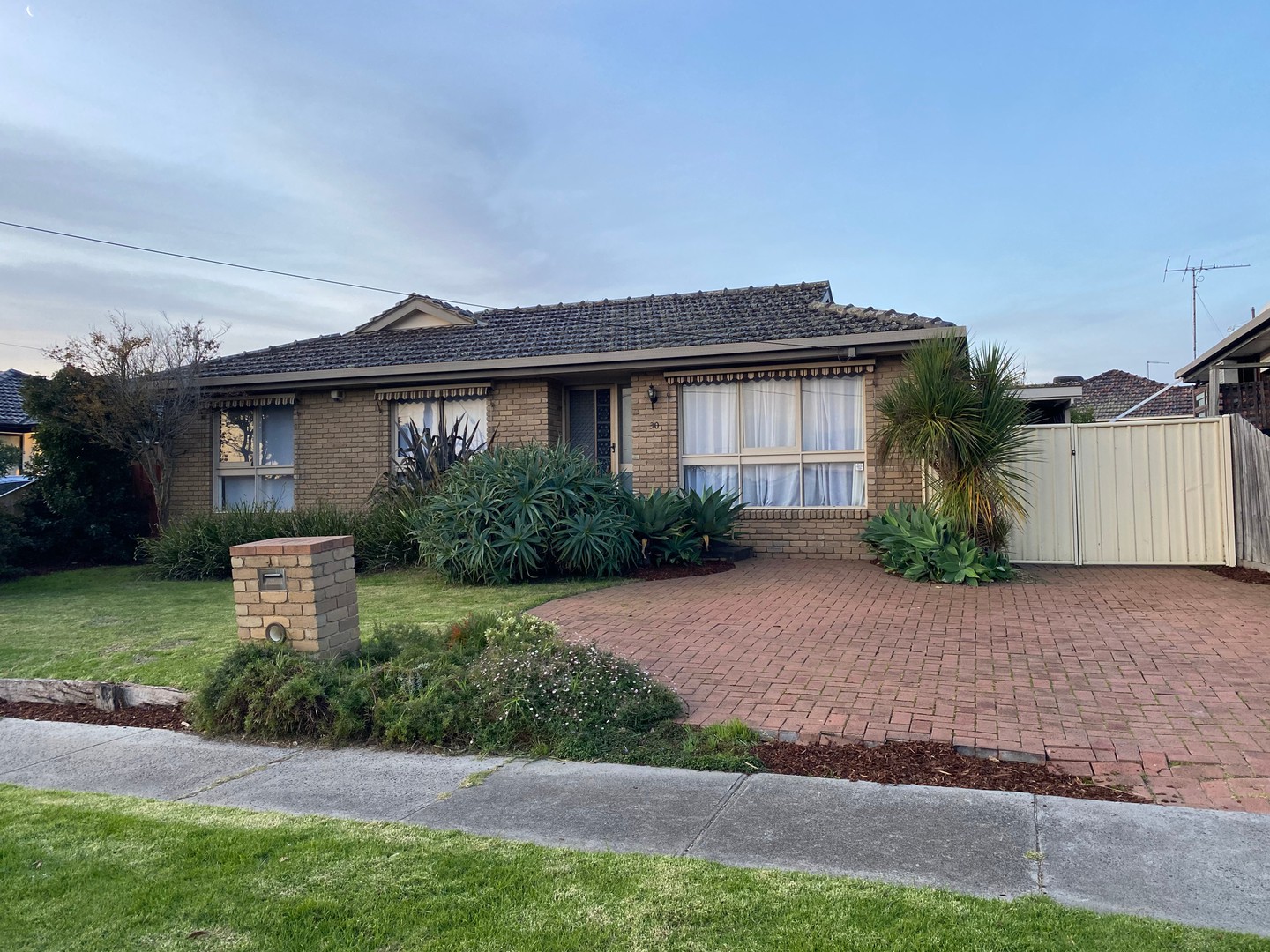 30 Harrington Road, Airport West, VIC 3042, Airport West - Thumbnail 3