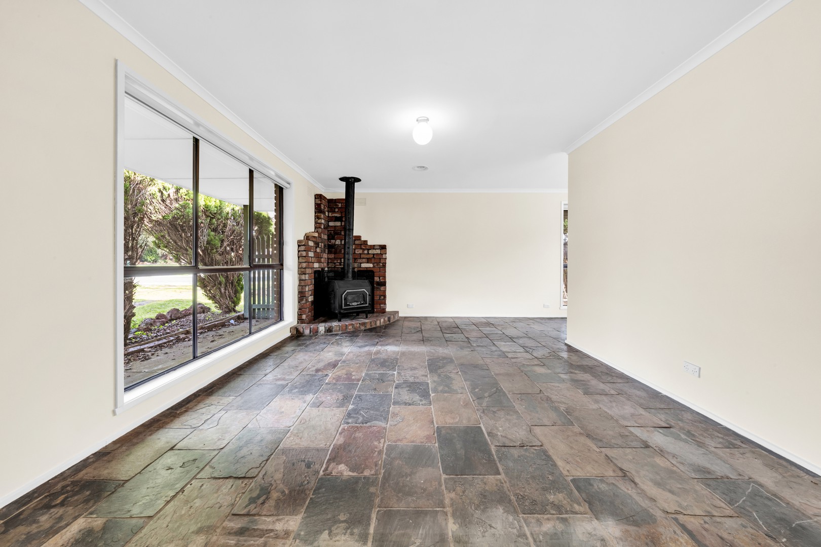30 Hotham Street, Cranbourne, VIC 3977, Cranbourne - Thumbnail 2