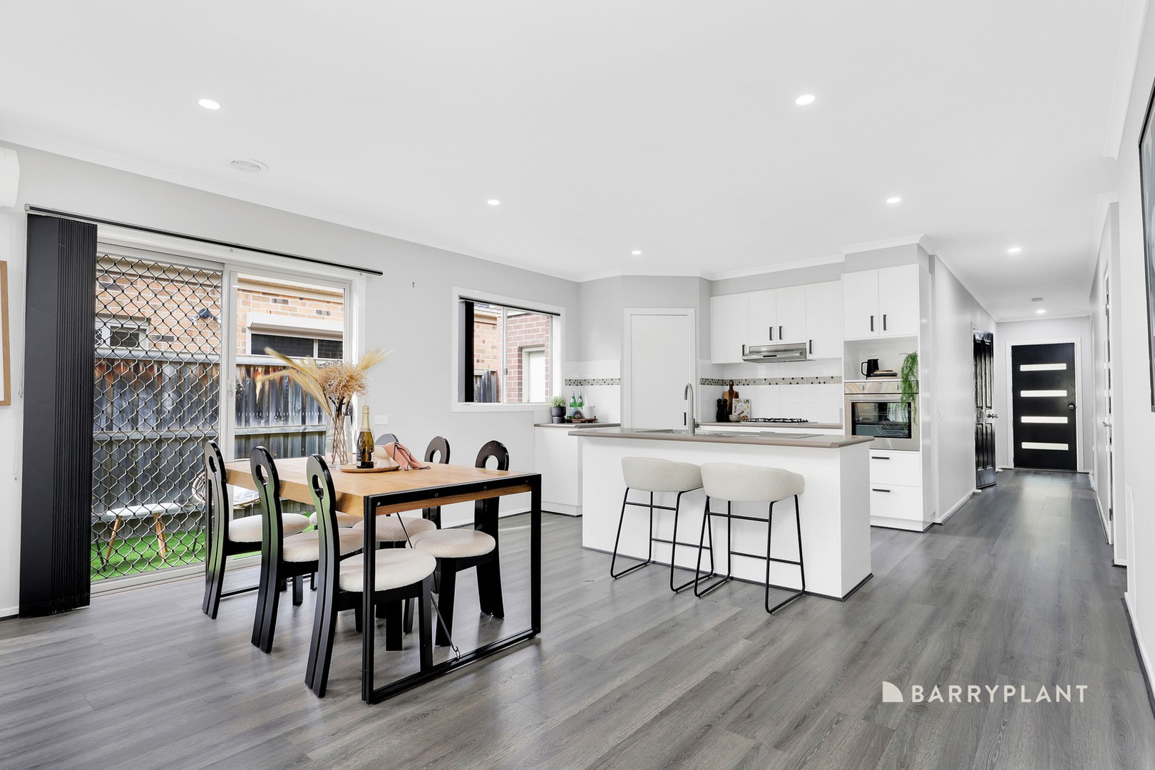 30 Kumara Circuit, South Morang, VIC 3752, South Morang - Thumbnail 3