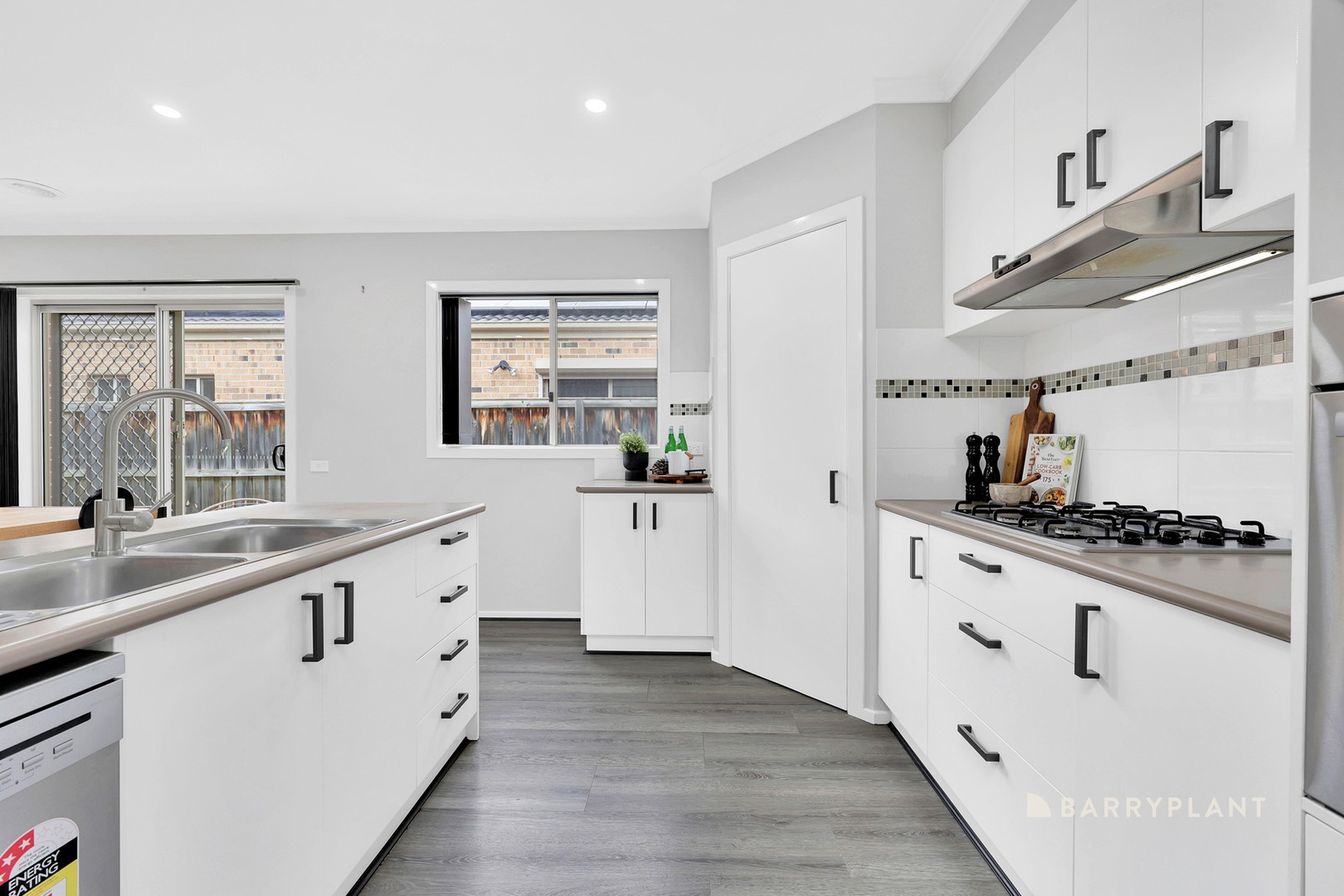 30 Kumara Circuit, South Morang, VIC 3752, South Morang - Thumbnail 4