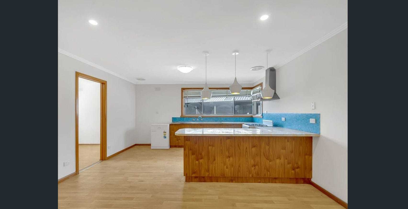 30 Langdon Crescent, Craigieburn, VIC 3064 - Thumbnail 1 - 06/01/2026