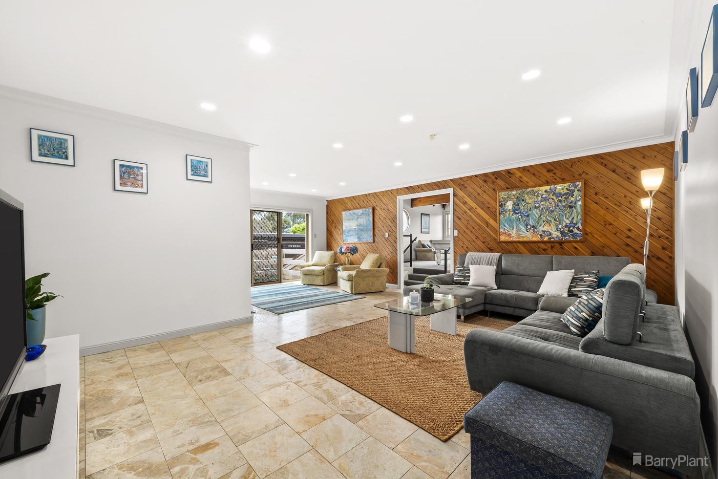 30 Lorraine Parade, Viewbank, VIC 3084, Viewbank - Thumbnail 5