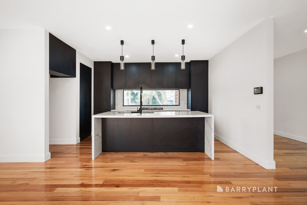 30 Lyndhurst Crescent, Box Hill North, VIC 3129 - Thumbnail 1 - 21/11/2024