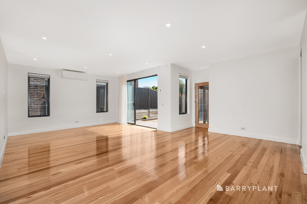 30 Lyndhurst Crescent, Box Hill North, VIC 3129 - Thumbnail 2 - 21/11/2024