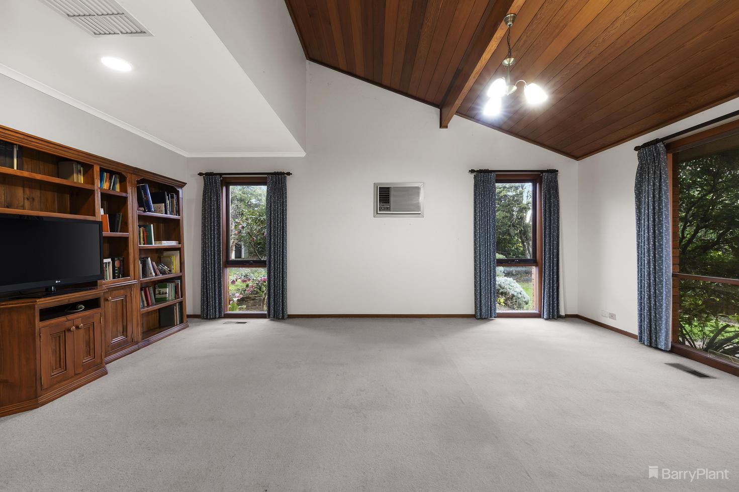 30 Maxine Drive, St Helena, VIC 3088, St Helena - Thumbnail 6