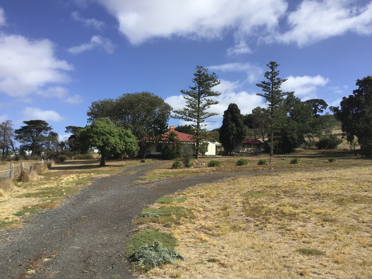 30 Moore Road, Sunbury, VIC 3429 - Thumbnail 1 - 02/12/2022