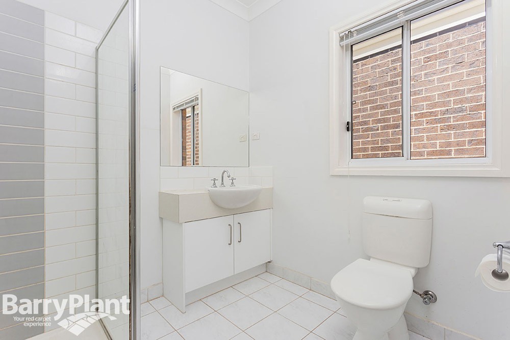 30 Mowbray Drive, Point Cook, VIC 3030, Point Cook - Thumbnail 4