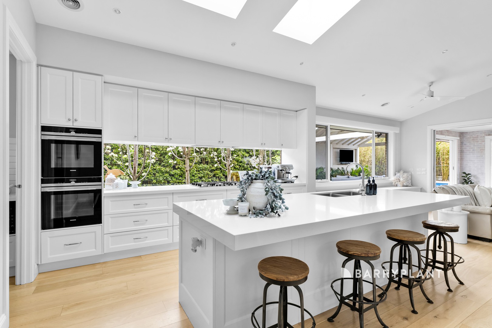 30 Oakview Boulevard, Narre Warren North, VIC 3804, Narre Warren North - Thumbnail 4