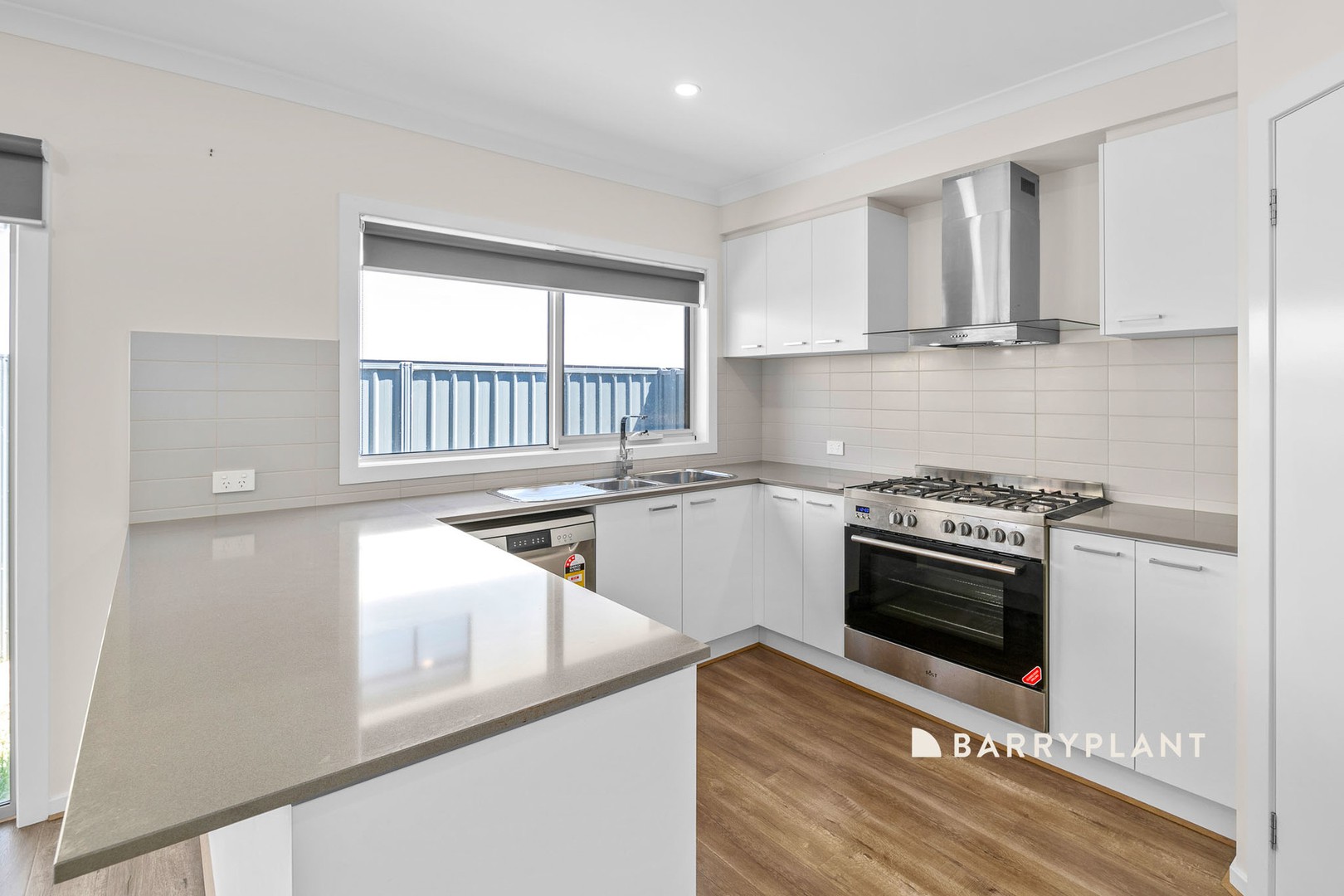 30 Pembrokeshire Loop, Clyde, VIC 3978, Clyde - Thumbnail 4