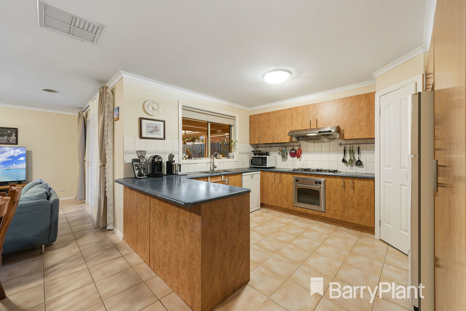 30 Penny Crescent, Hoppers Crossing, VIC 3029, Hoppers Crossing - Thumbnail 8