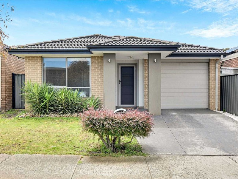 30 Rainham Avenue, Craigieburn, VIC 3064 - Image - 27/01/2026