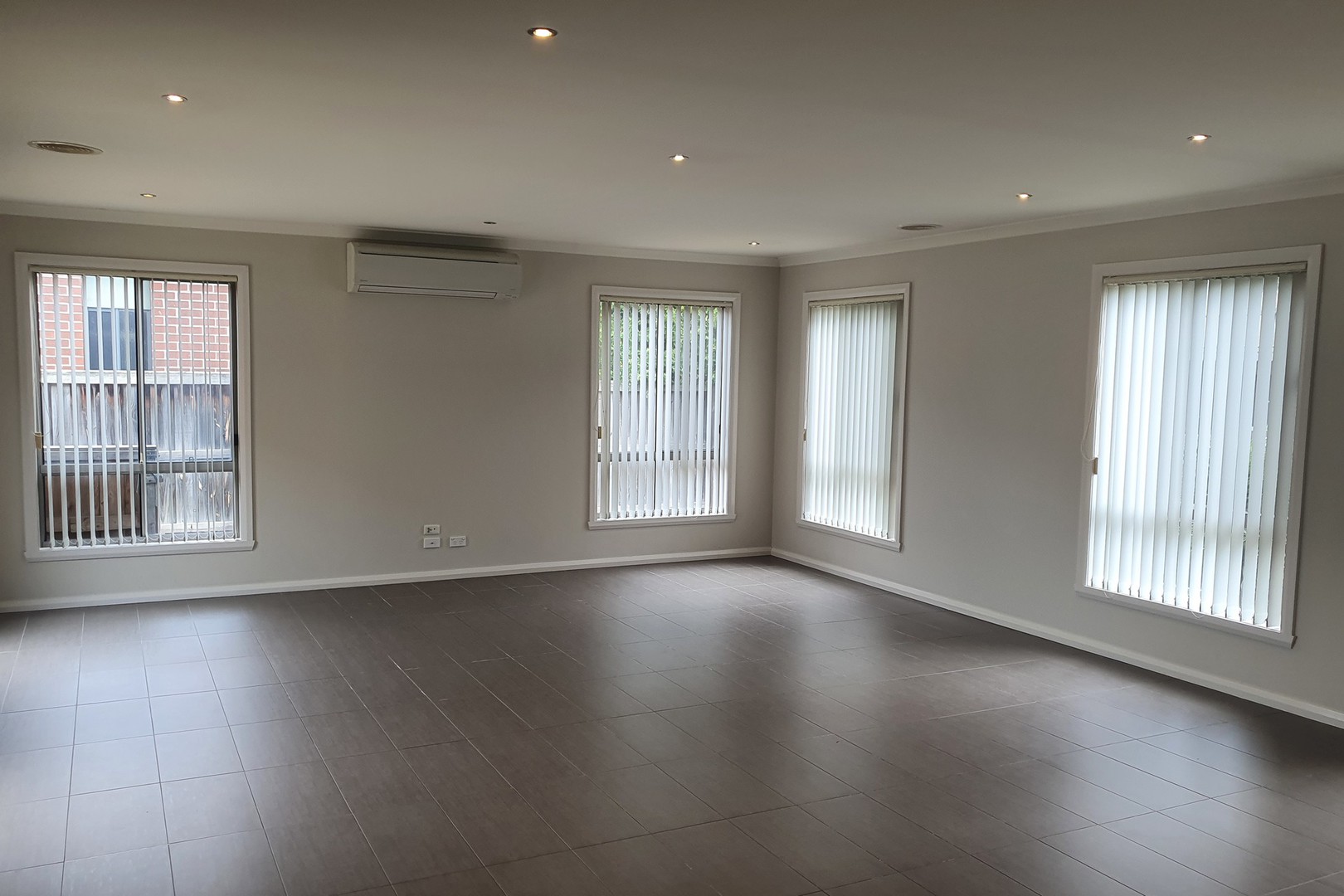 30 Runecrest Terrace, Epping, VIC 3076, Epping - Thumbnail 4