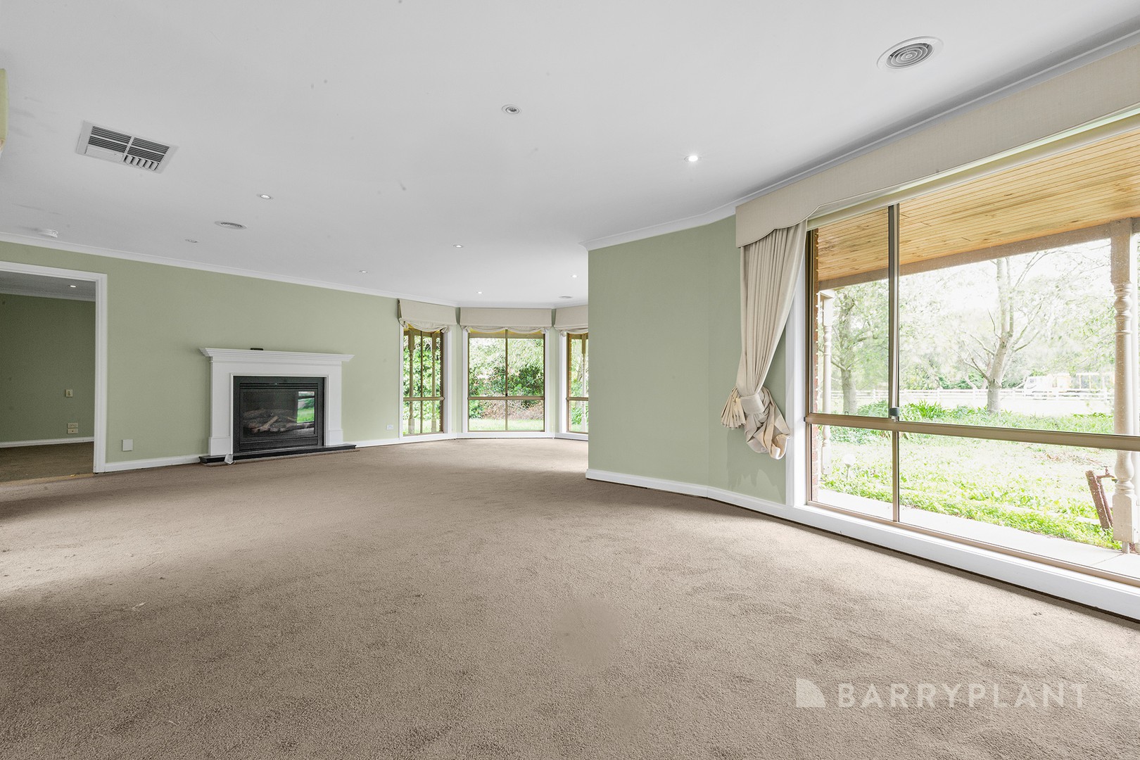 30 Ryan Road, Pakenham, VIC 3810, Pakenham - Thumbnail 3