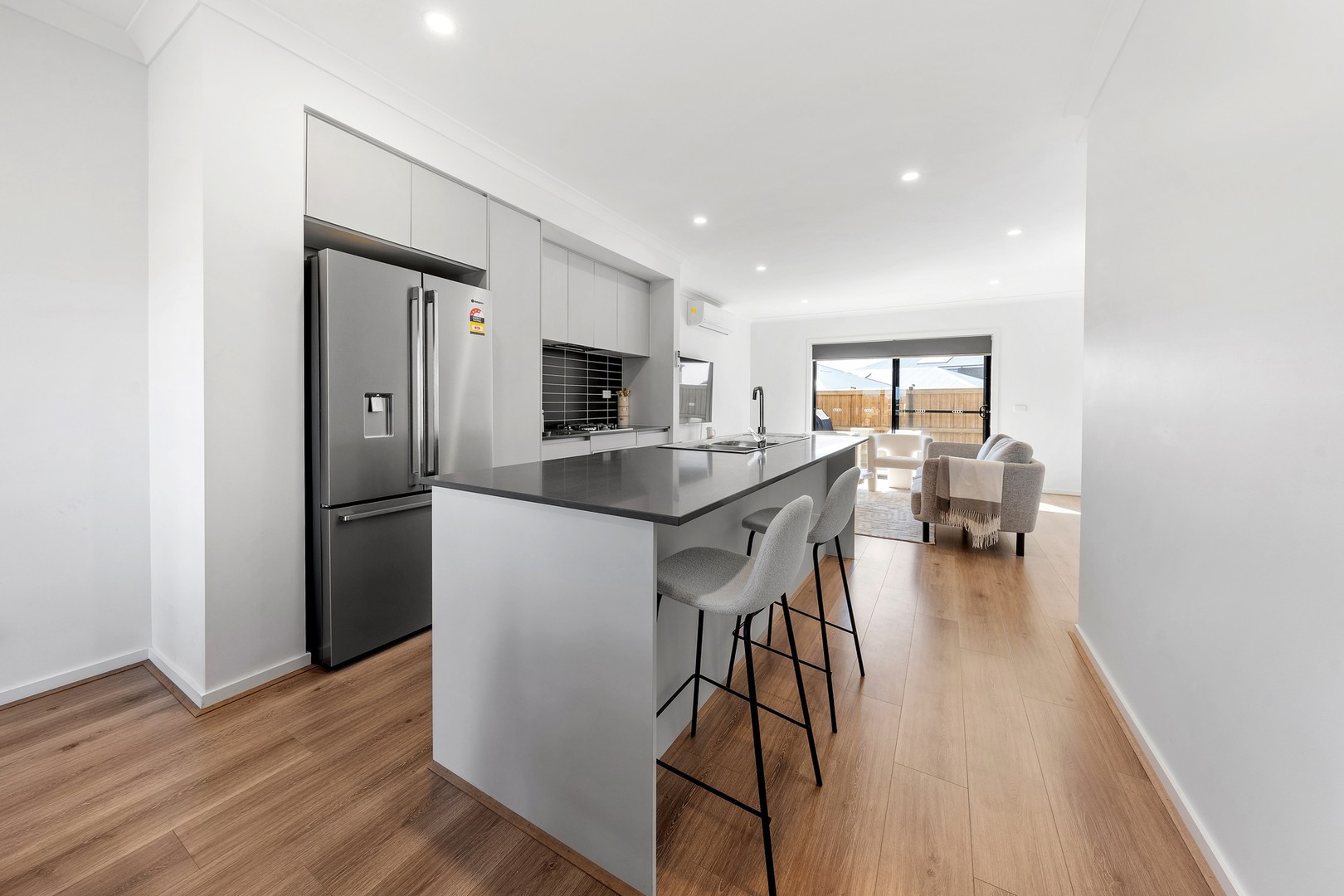 30 Saran Crescent, Deanside, VIC 3336, Deanside - Thumbnail 3