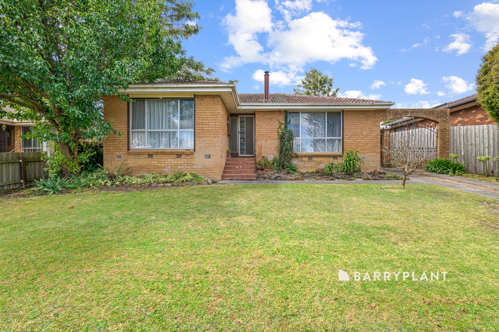 30 Saxonwood Drive, Narre Warren, VIC 3805, Narre Warren - Thumbnail 2