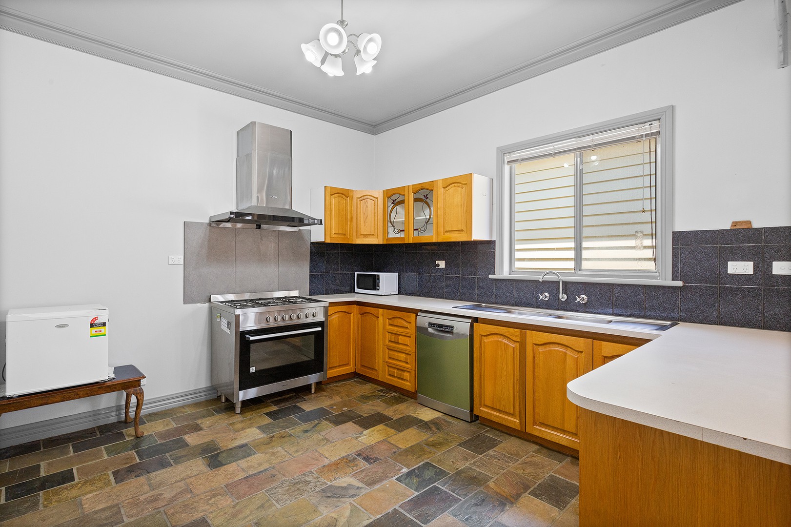 30 Sheridan Avenue, Frankston, VIC 3199 - Thumbnail 1 - 04/02/2026