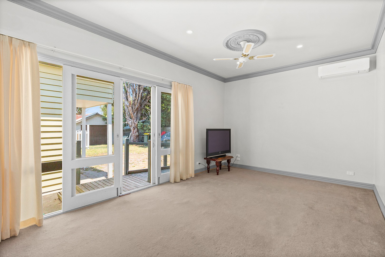 30 Sheridan Avenue, Frankston, VIC 3199 - Thumbnail 2 - 04/02/2026