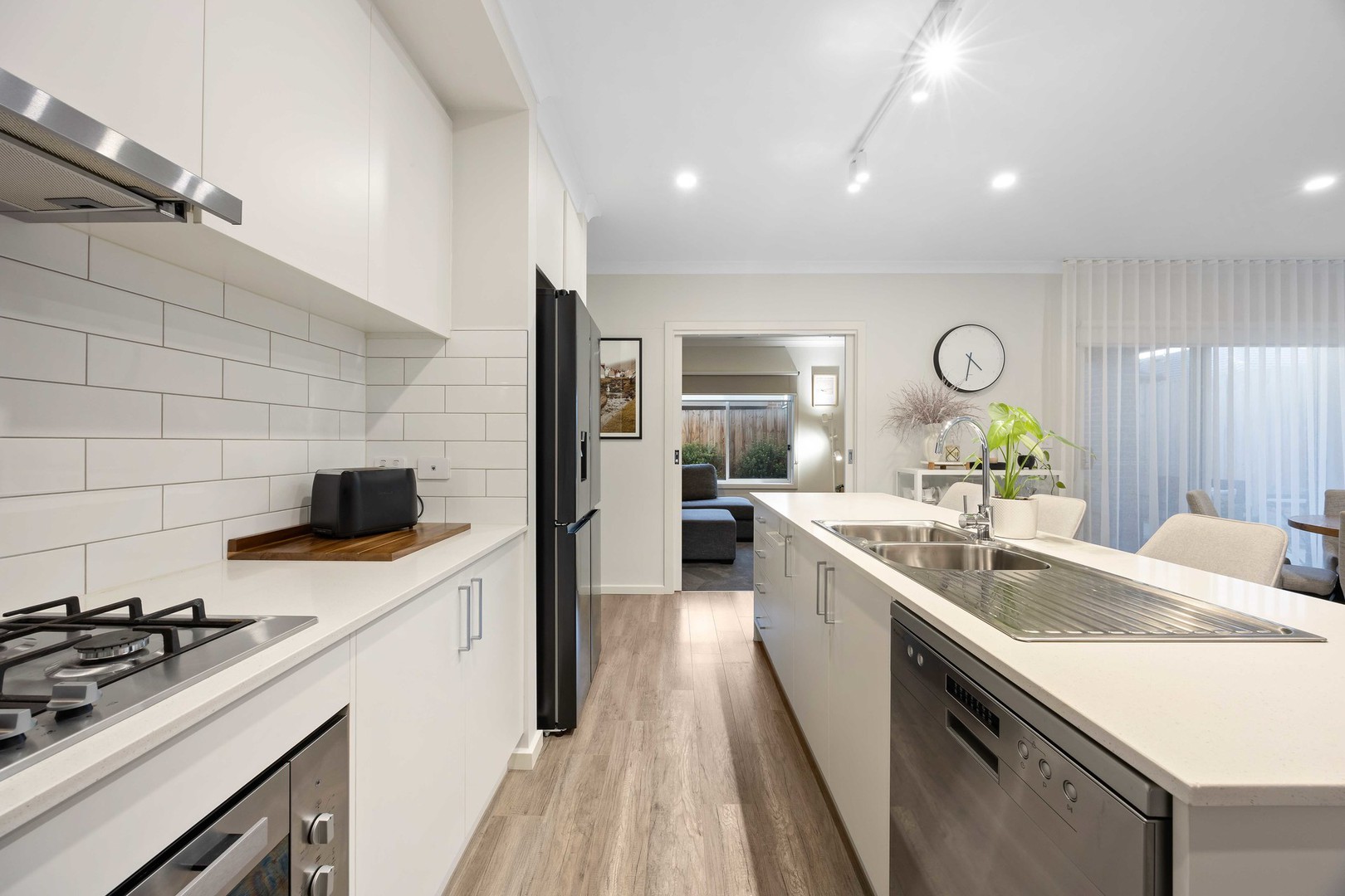 30 Sherry Circuit, Fraser Rise, VIC 3336, Fraser Rise - Thumbnail 4