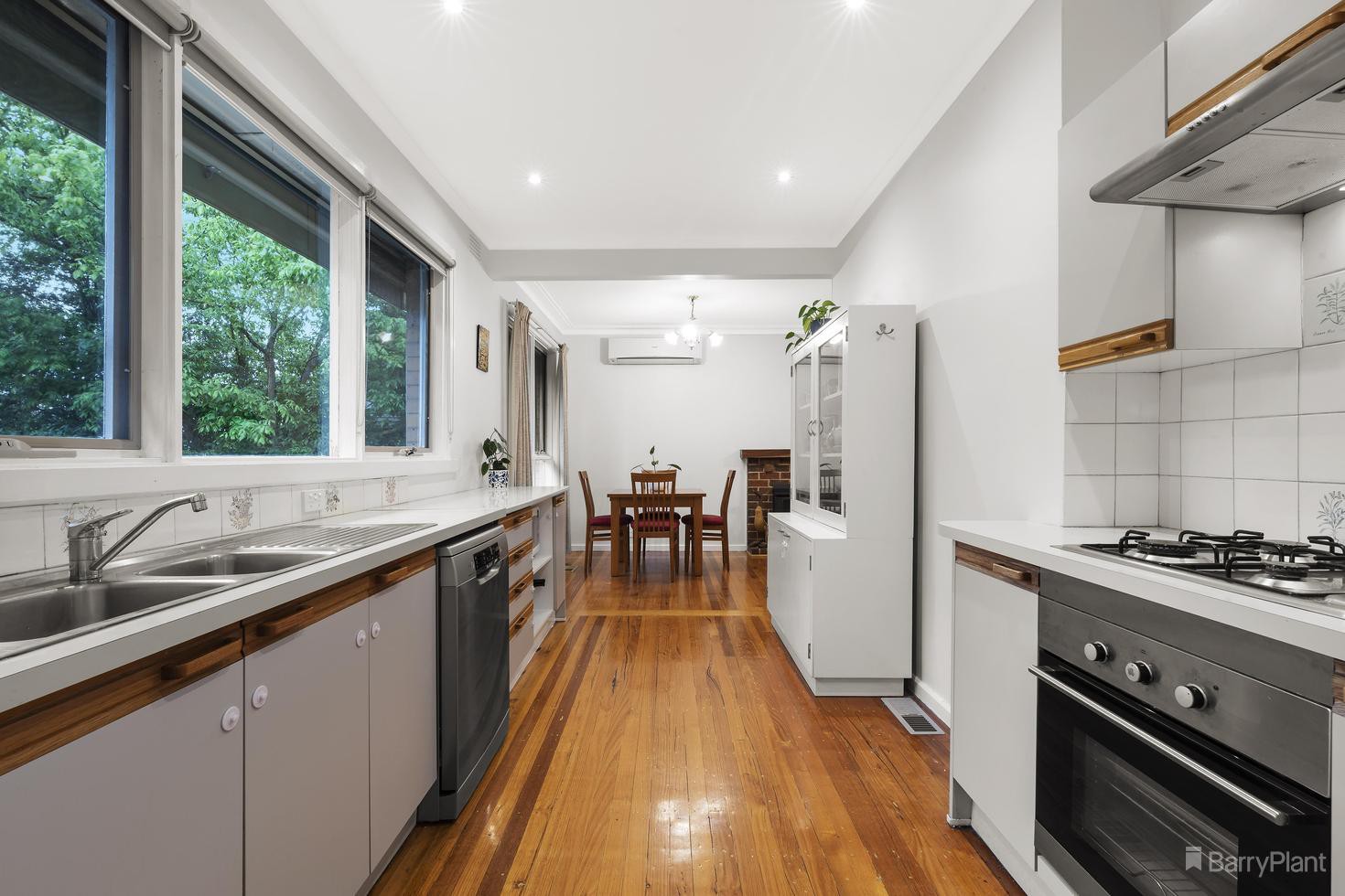 30 Simon Street, Blackburn North, VIC 3130, Blackburn North - Thumbnail 3
