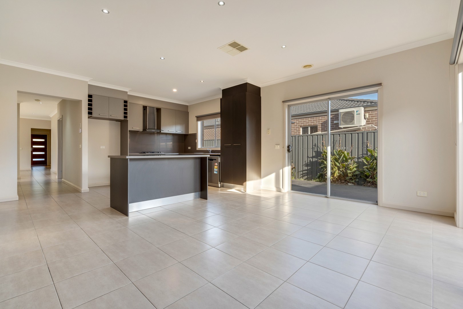 30 Spirited Circuit, Craigieburn, VIC 3064, Craigieburn - Thumbnail 3