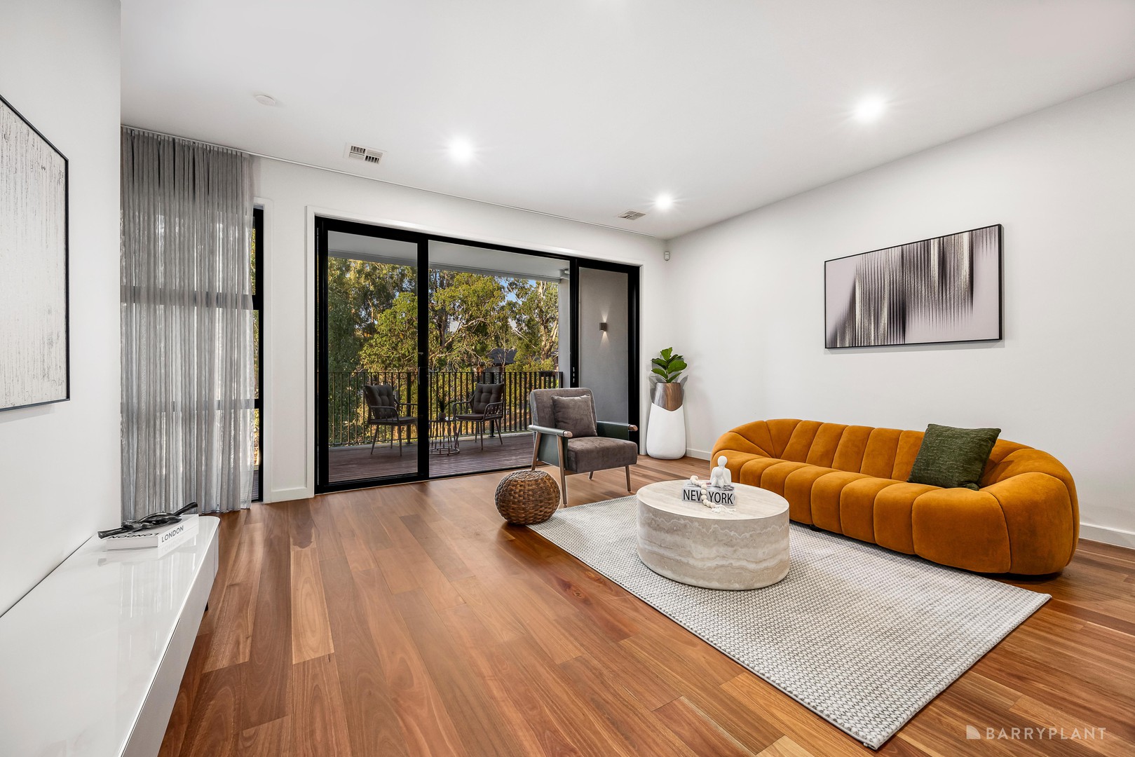 30 Stables Circuit, Doncaster, VIC 3108 - Thumbnail 2 - 11/03/2026