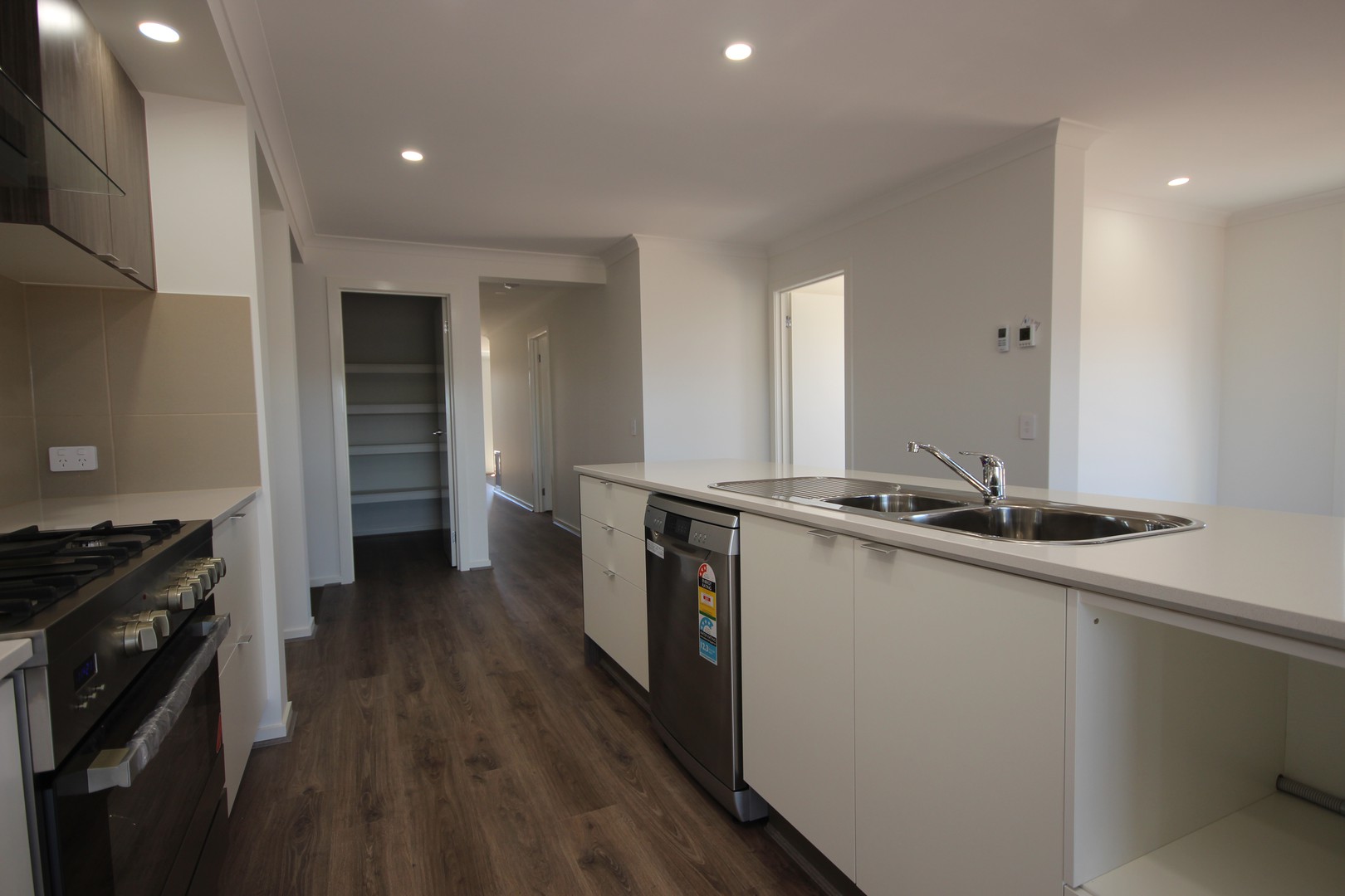 30 Sunflower Way, Lara, VIC 3212, Lara - Thumbnail 2