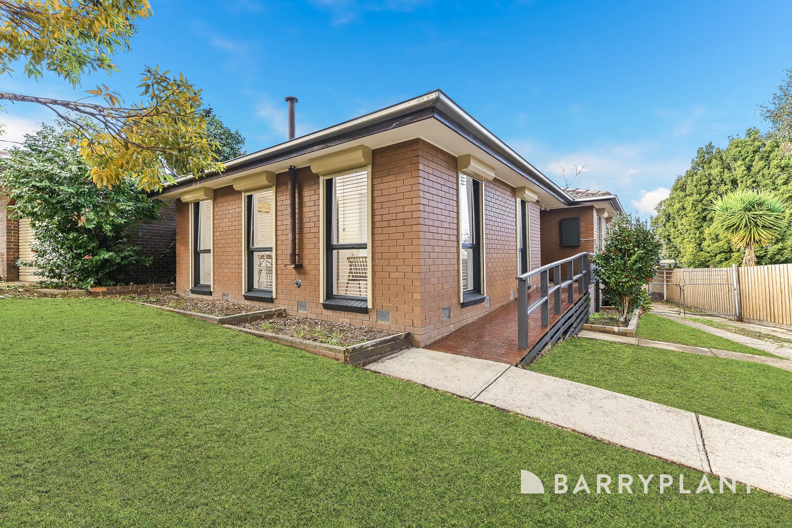 30 Sweet Gum Avenue, Narre Warren, VIC 3805 - Thumbnail 2 - 01/07/2025