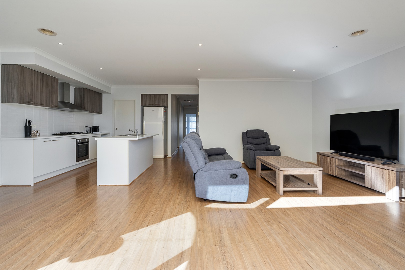 30 Trillium Boulevard, Mickleham, VIC 3064, Mickleham - Thumbnail 5