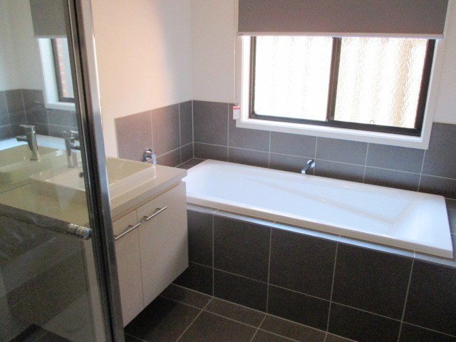 30 Vetiver Avenue, Truganina, VIC 3029, Truganina - Thumbnail 4