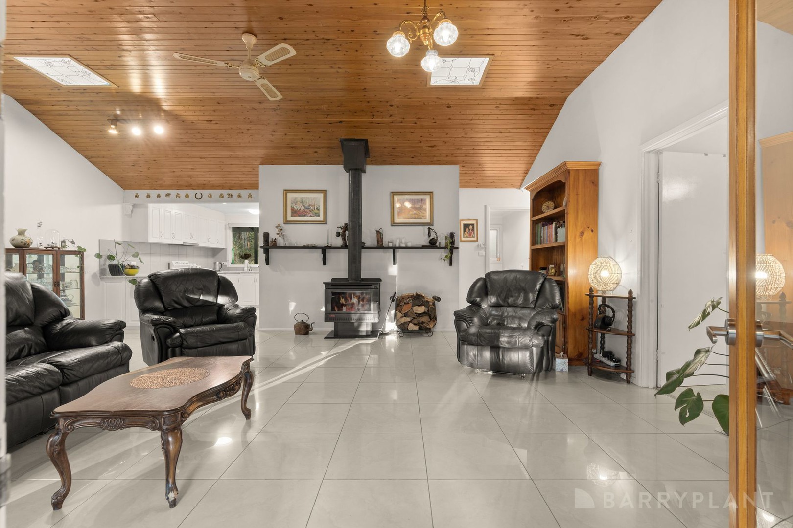 30 Warwick Road, Gembrook, VIC 3783 - Thumbnail 2 - 02/10/2025