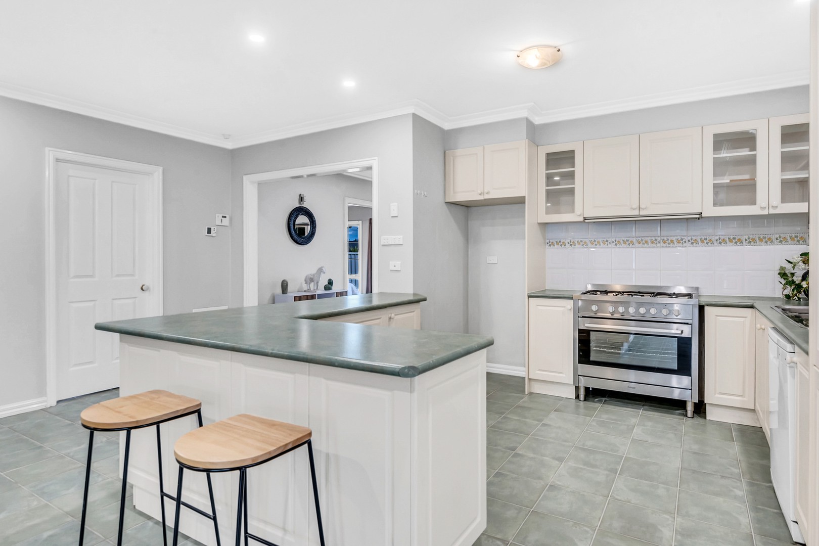 30 Waterford AvenueCraigieburn, VIC 3064, Craigieburn - Thumbnail 4