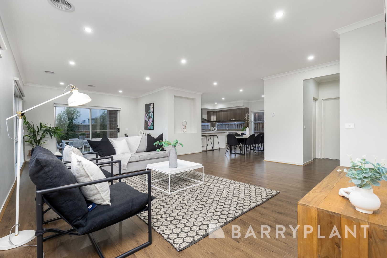 30 Zuccotti Crescent, Point Cook, VIC 3030, Point Cook - Thumbnail 2